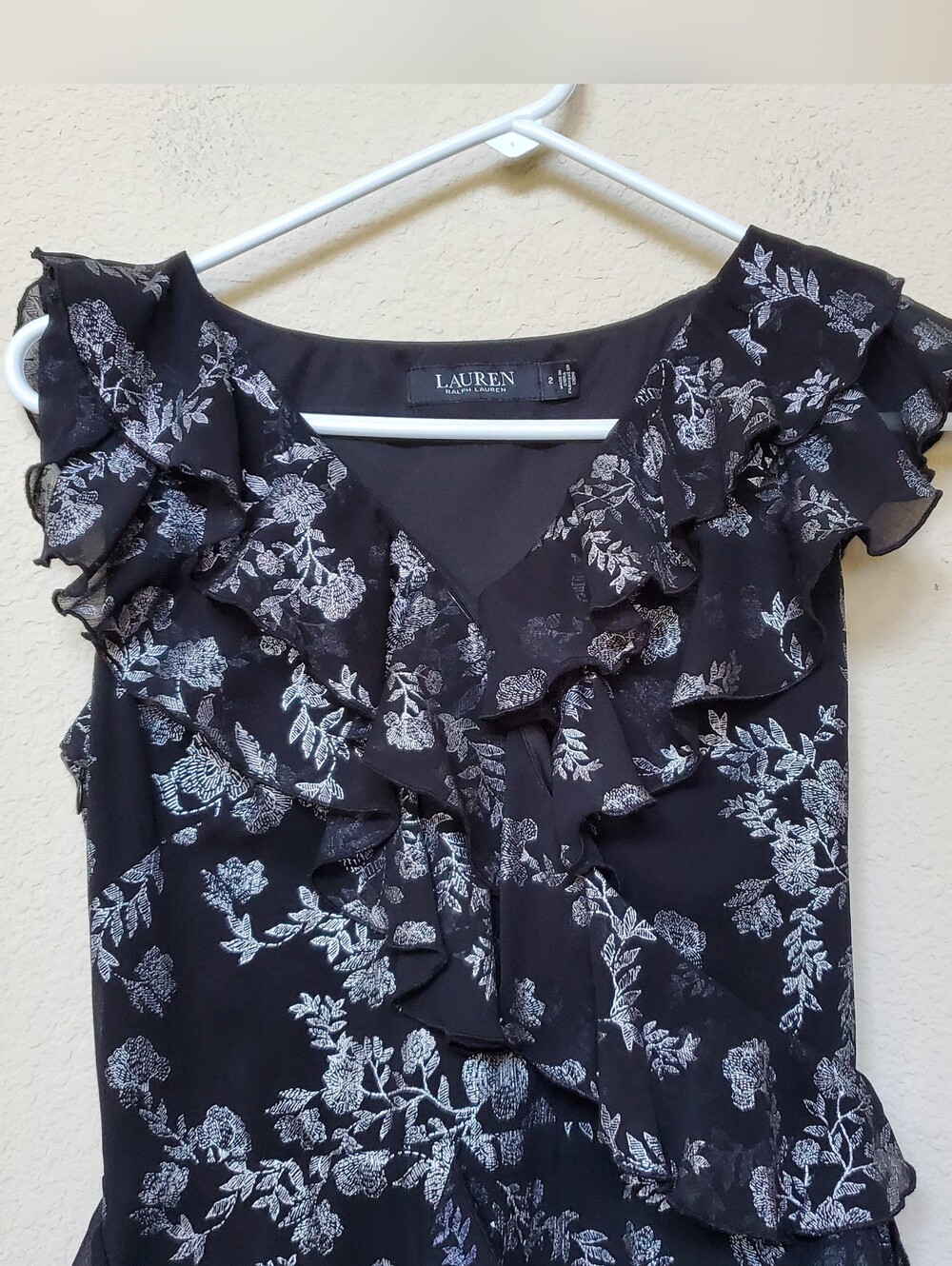Lauren Ralph Lauren Black Label Floral Ruffle Midi Dress. Size 2 - Picture 3 of 8